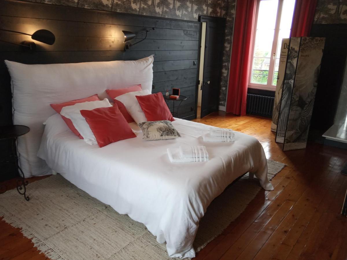 Les Mariesis Bed and Breakfast Osmanville Exteriör bild